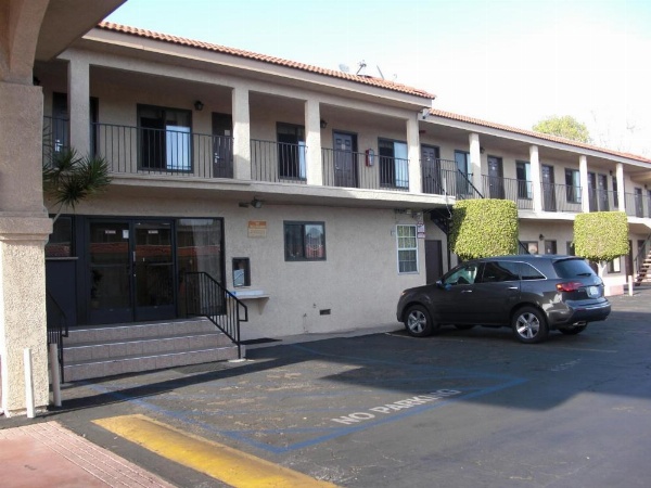 Best Budget Inn Anaheim image 20