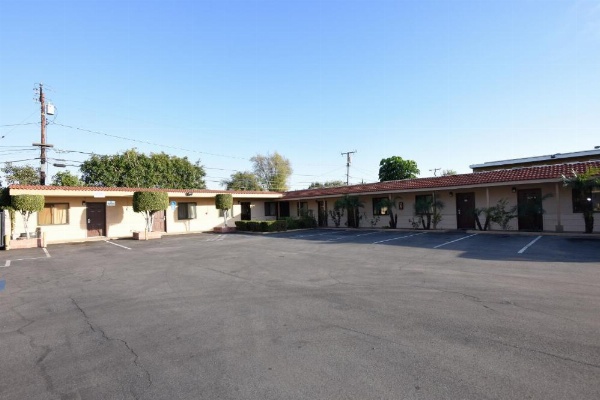 Best Budget Inn Anaheim image 21